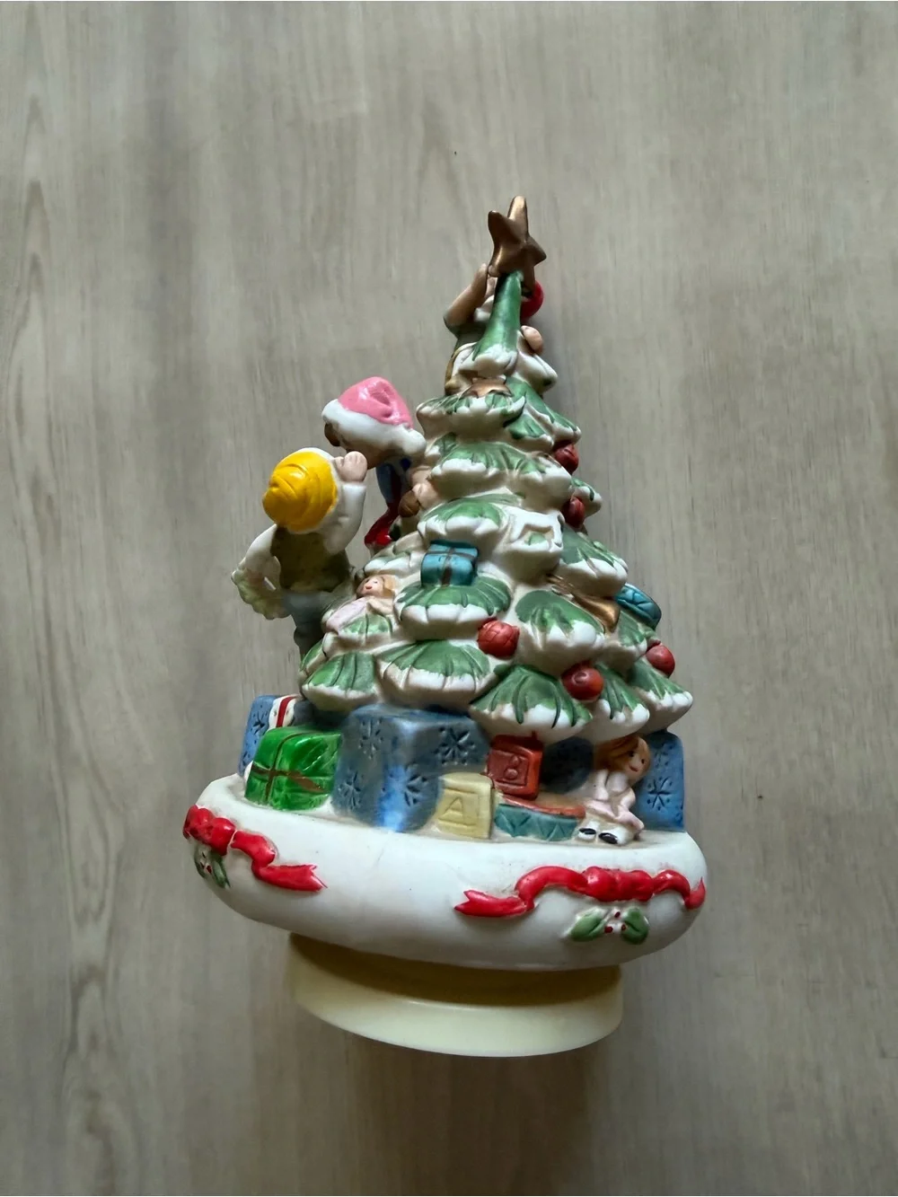 Vintage Rotating Musical Xmas Tree 4 Children “Here Comes Santa Claus”